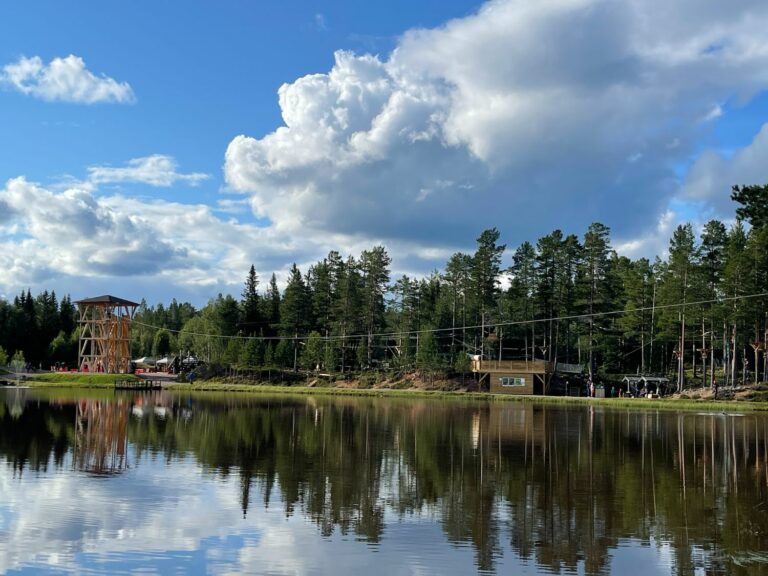 Ny klätterpark i Sälen vid Svansjön i Lindvallen