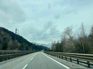 hyra bil i alperna