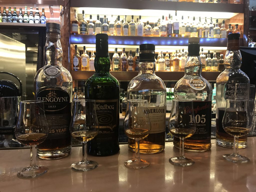  Birka Cruises Whiskybar
