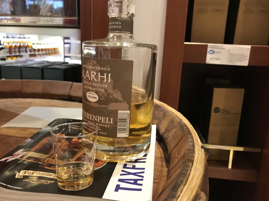  Birka Cruises Whiskybar