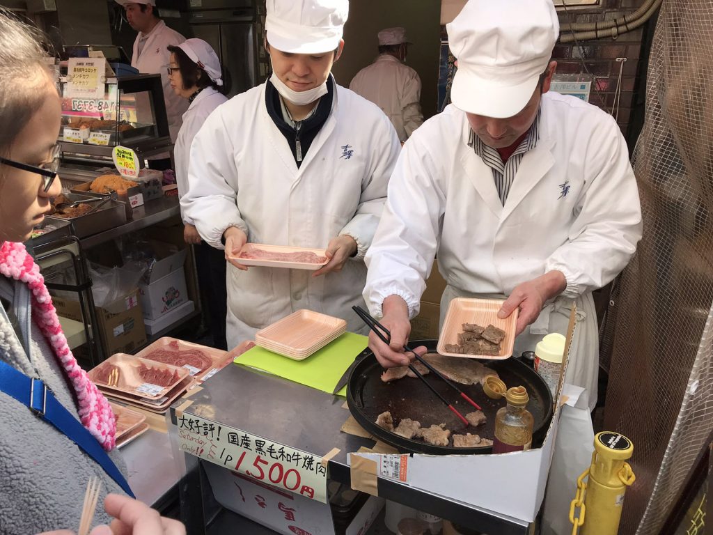 Marknaden åp Tokyos fiskmarknad Tsukiji Fishmarket