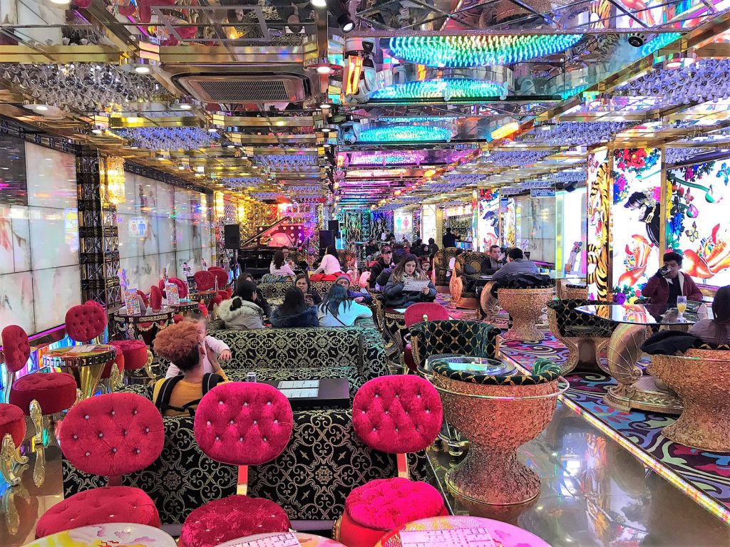 Robot Restaurant i Tokyo