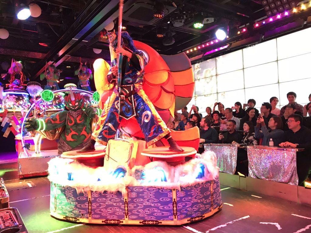 Robot Restaurant i Tokyo