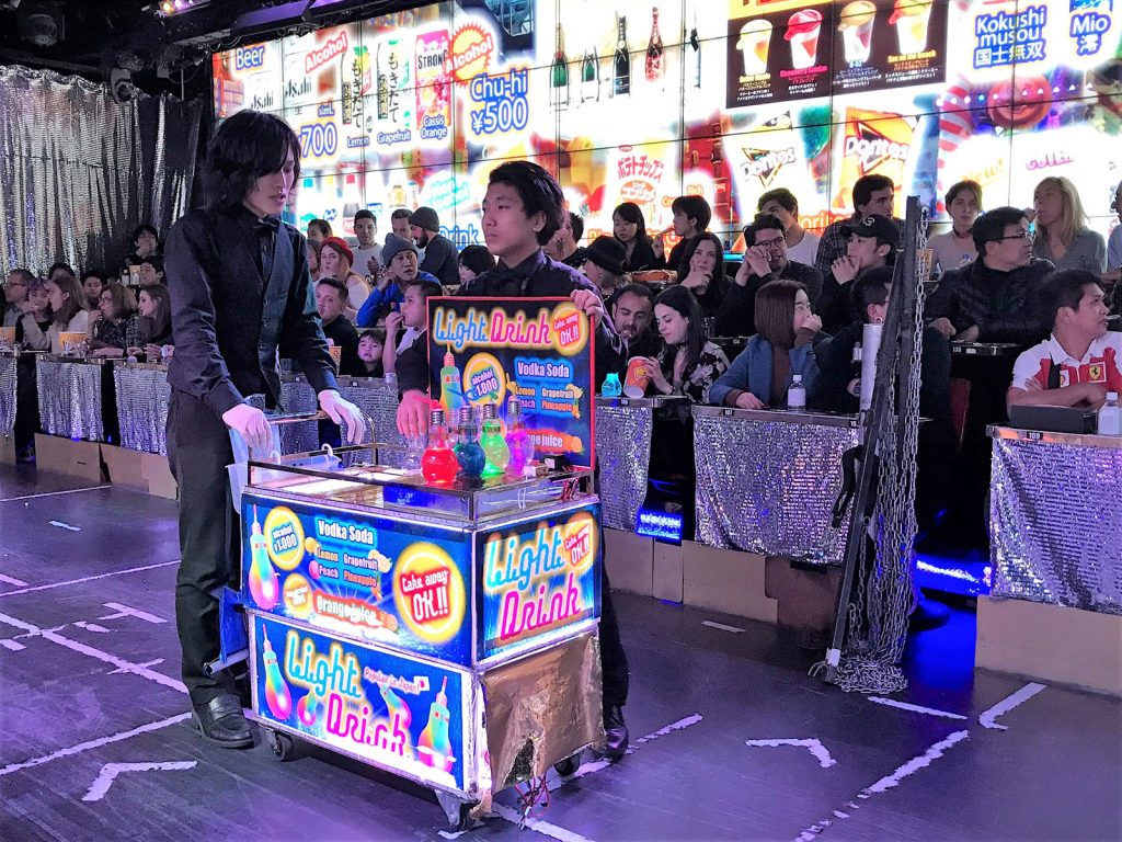 Robot Restaurant i Tokyo