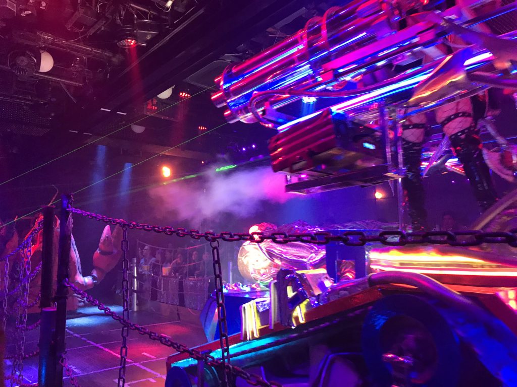 Robot Restaurant i Tokyo