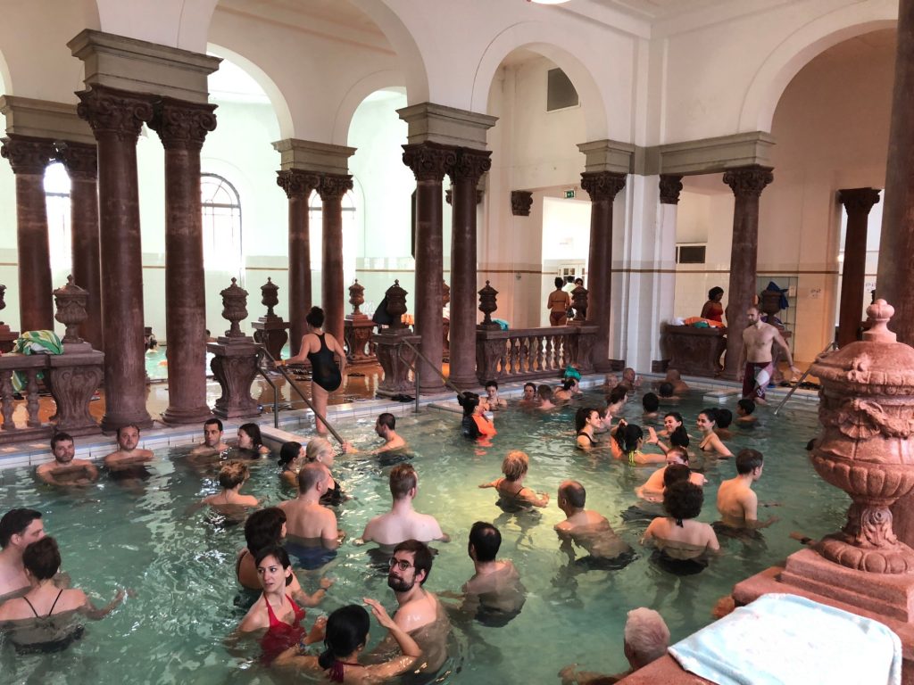 Thermalbad i Budapest Széchenyi Thermal Bath