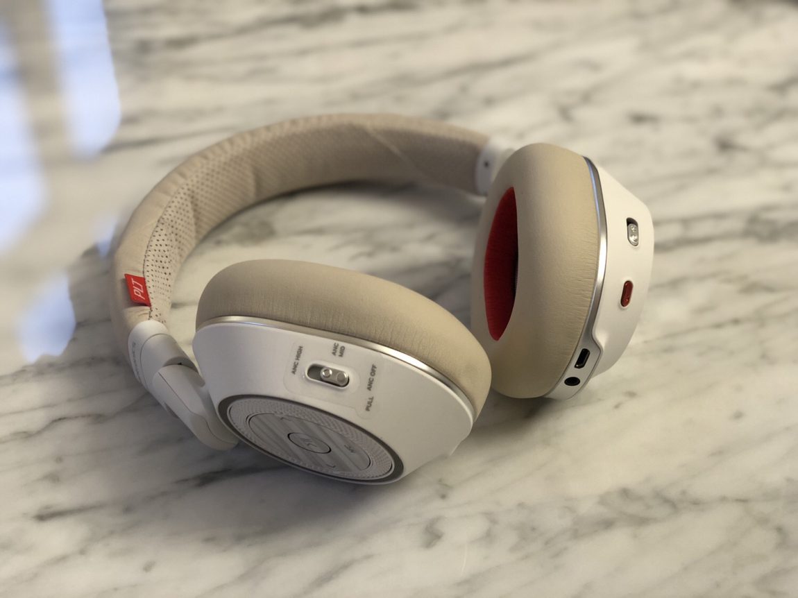 Test av Plantronics Voyager 8200