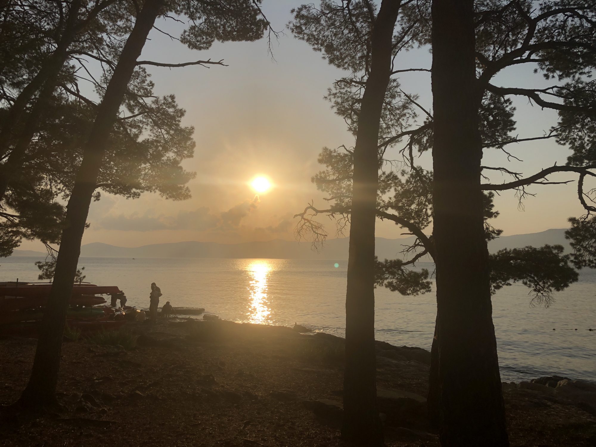 Kajak i solnedgången i Split