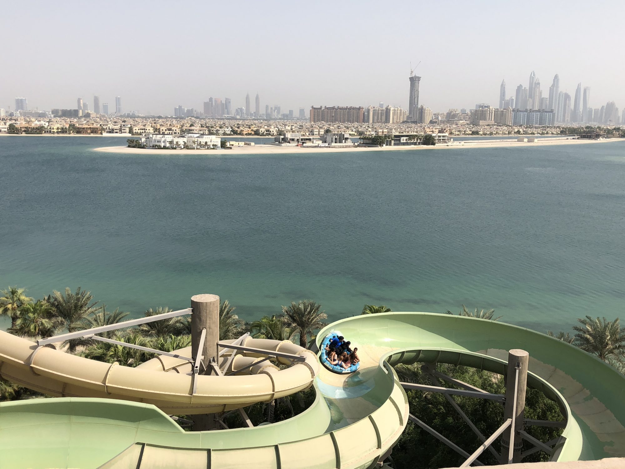 Vattenrutschbanor på Aquaventure i Dubai