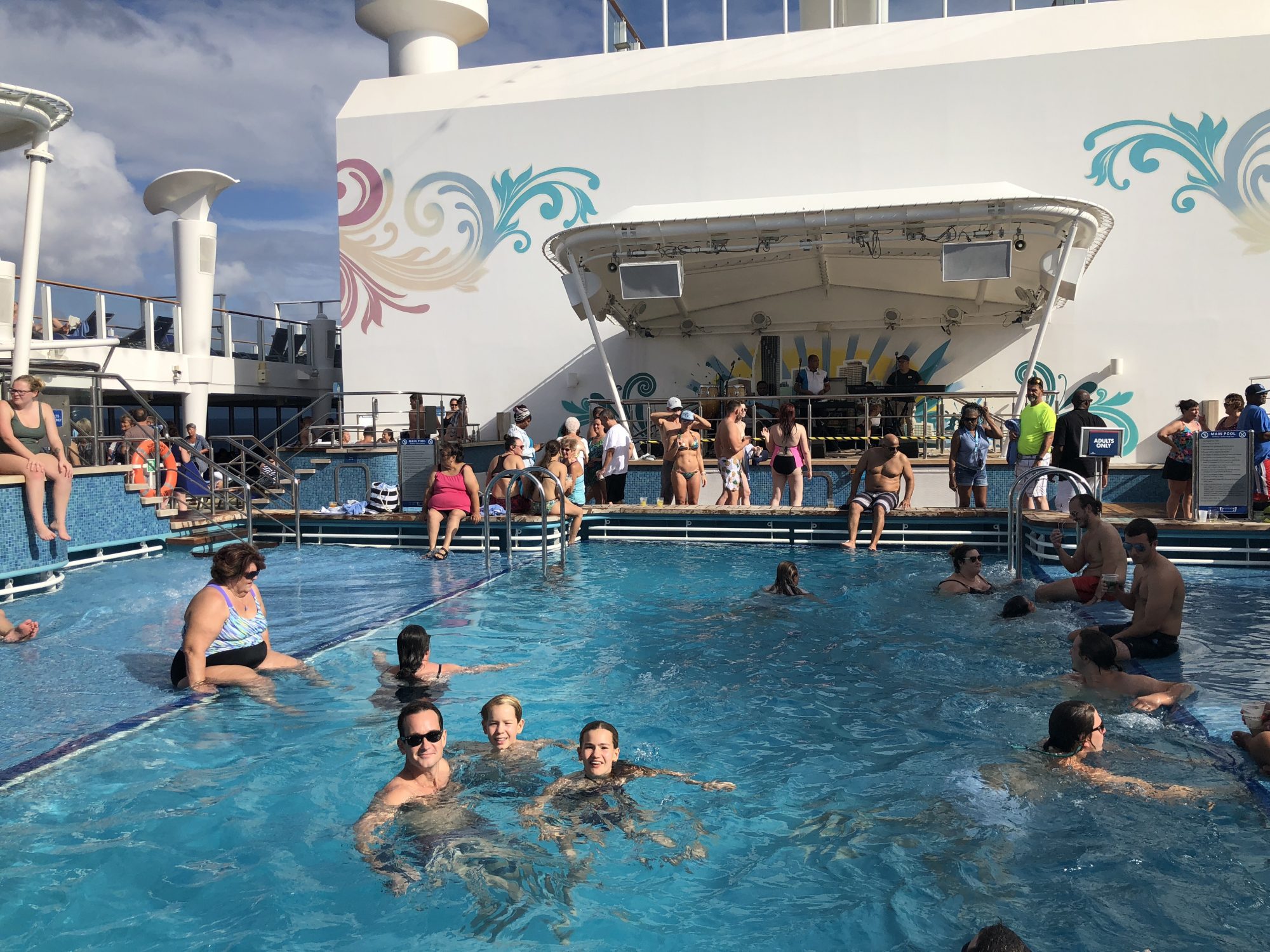 Pooler och vattenlek på Norwegian Getaway