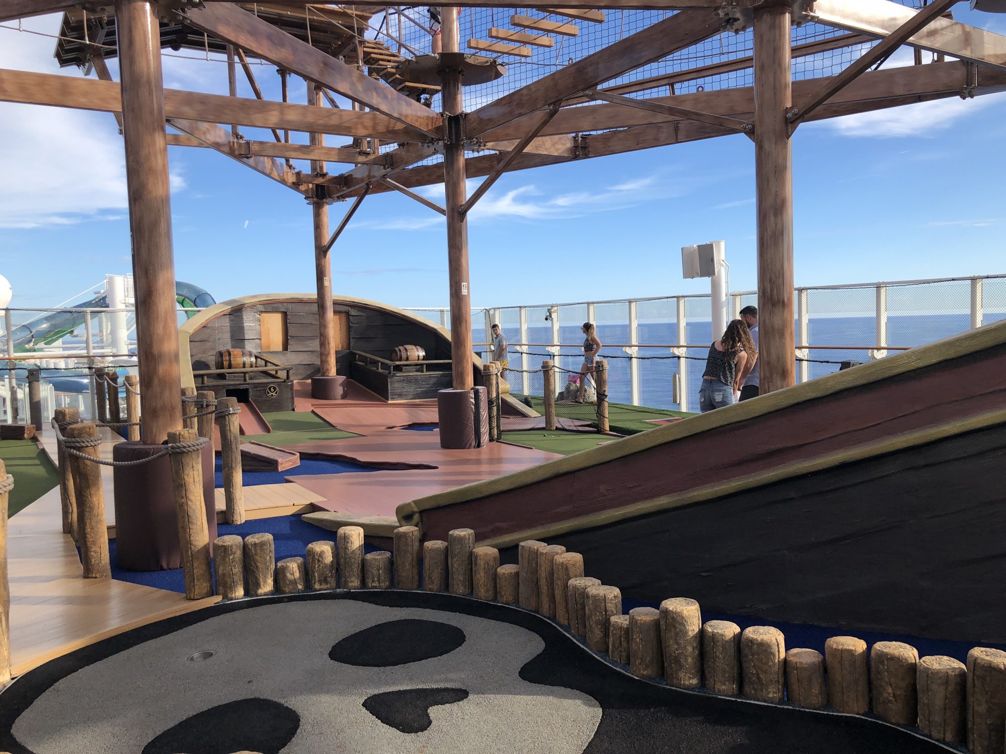 Minigolf på Norwegian Getaway