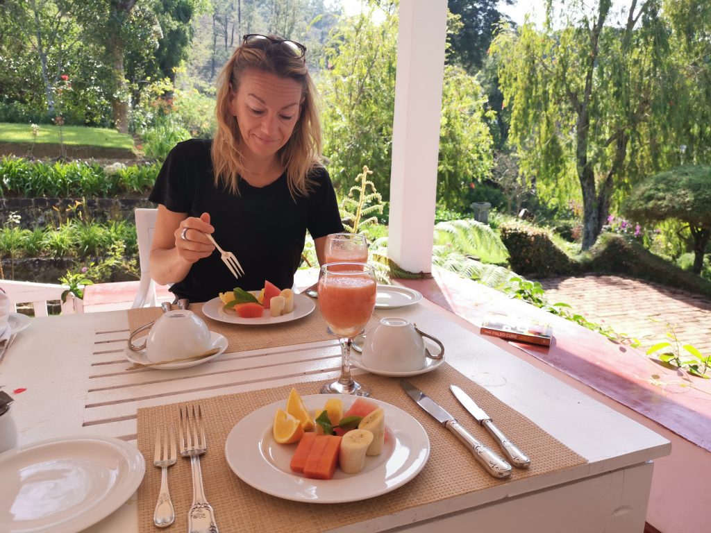 Frukost på altanen