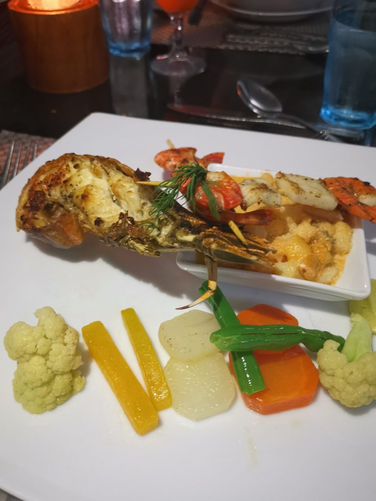 Restaurangen på Maalu Maalu Resort & Spa