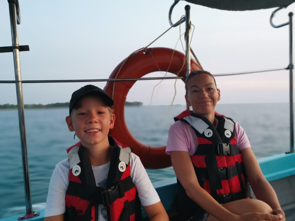 Snorkling utanför passikudah bay