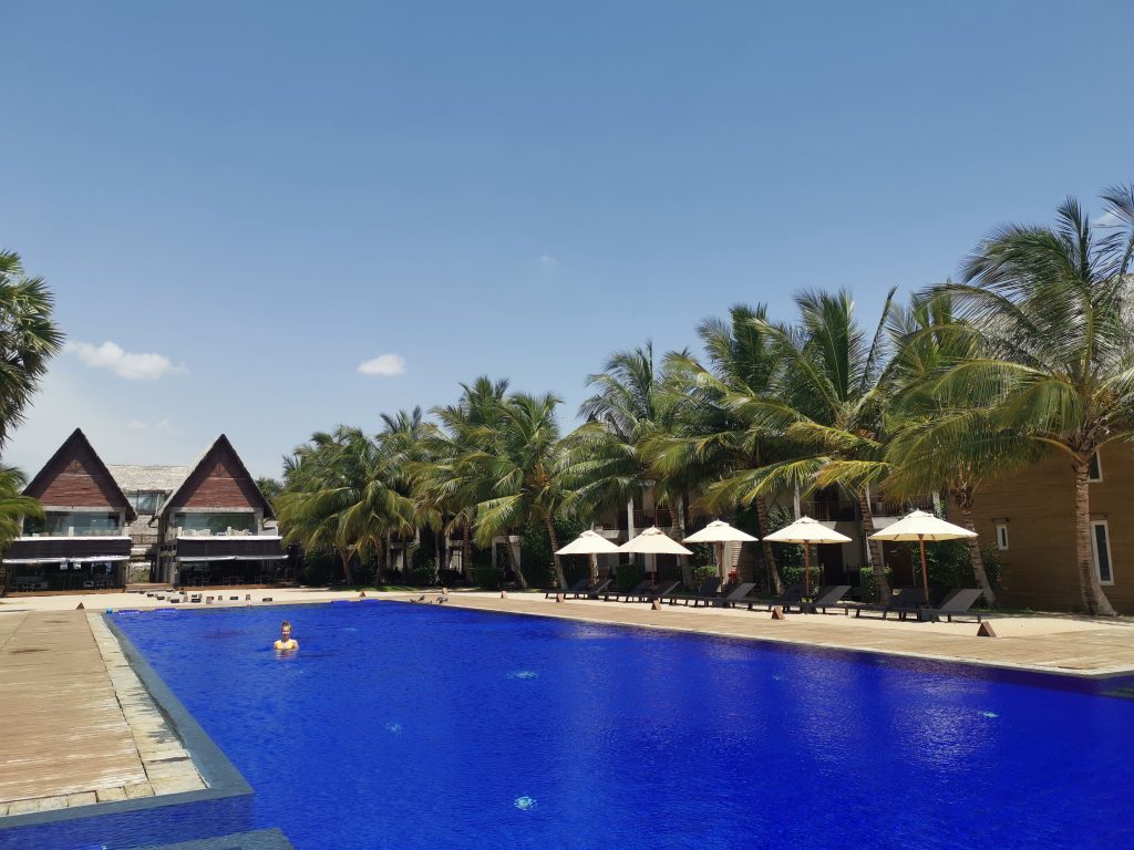 Maalu Maalu Resort & Spa pool