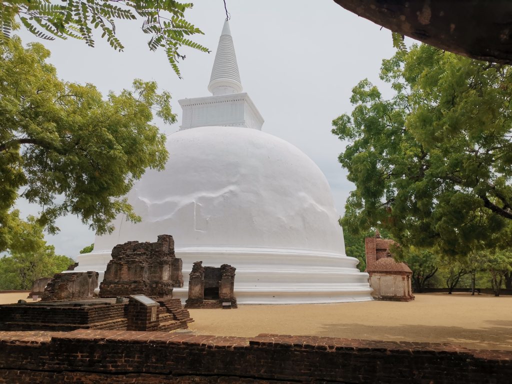 Besöka Polonnaruwa