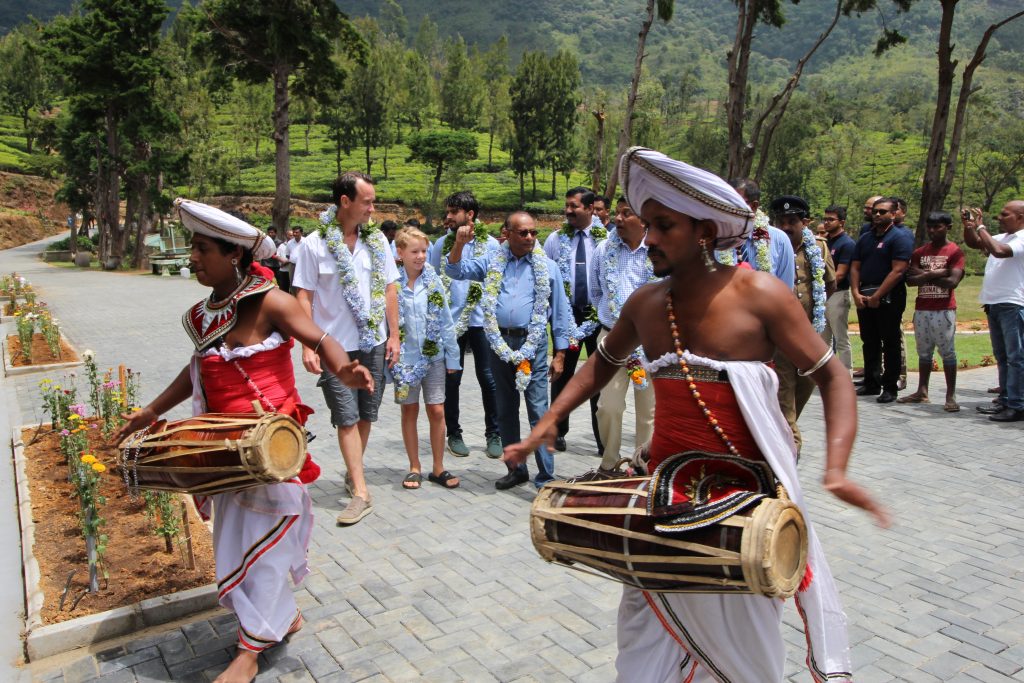 Hotellinvigning på Sri Lanka