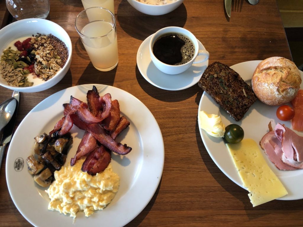 Frukost på Hooks Herrgård