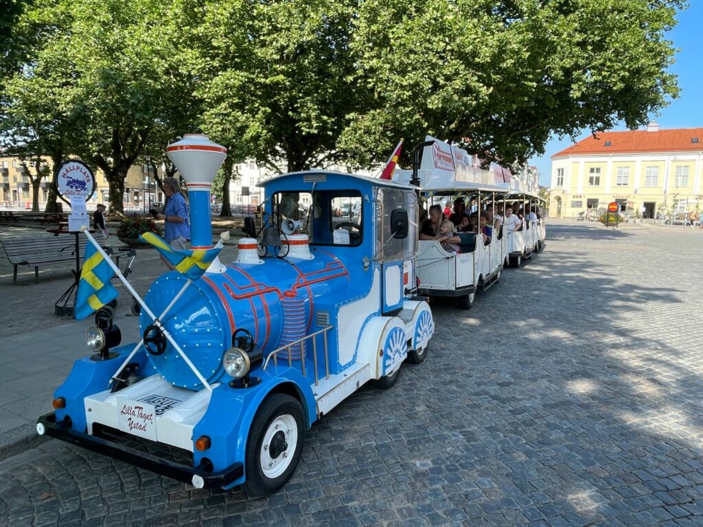 saker att se och göra i Ystad  lilla tåget