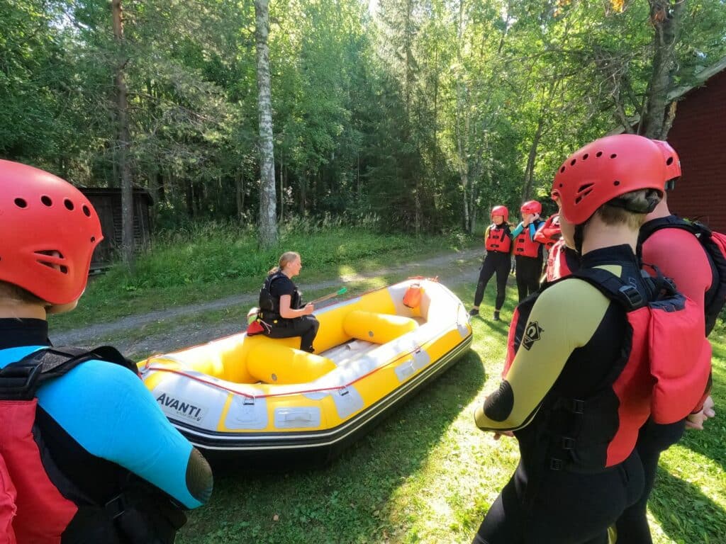 Forsränning i Edängeforsen med Upplev Järvsö