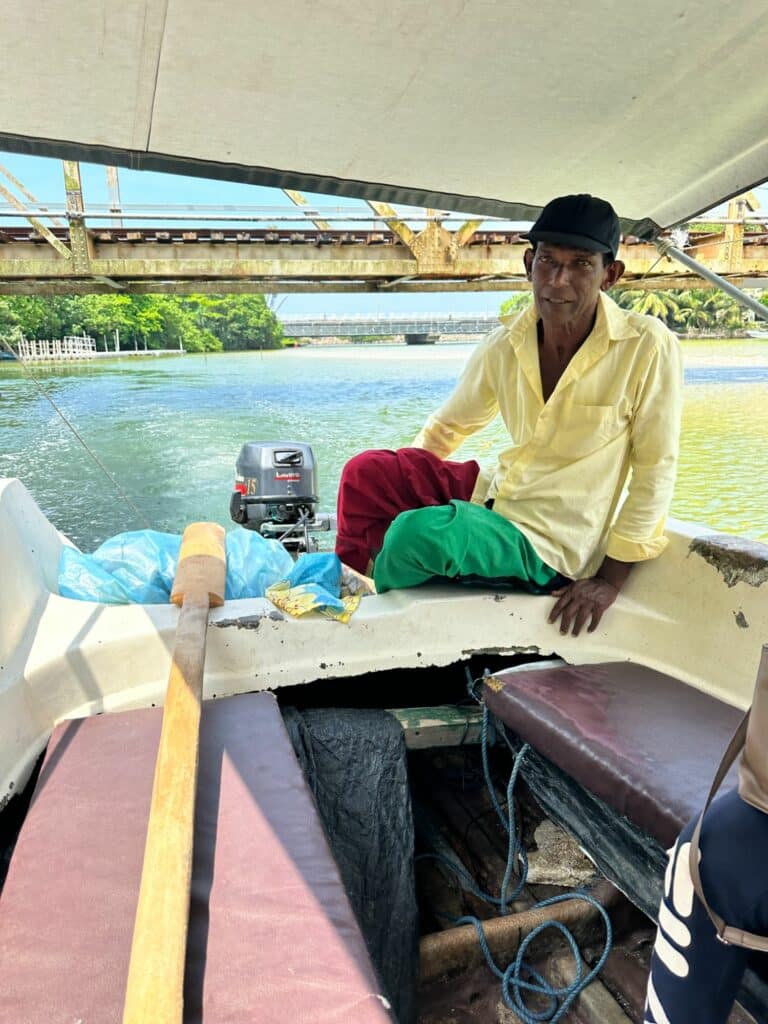 Koggala Lake - Den största sjön på Sri Lanka