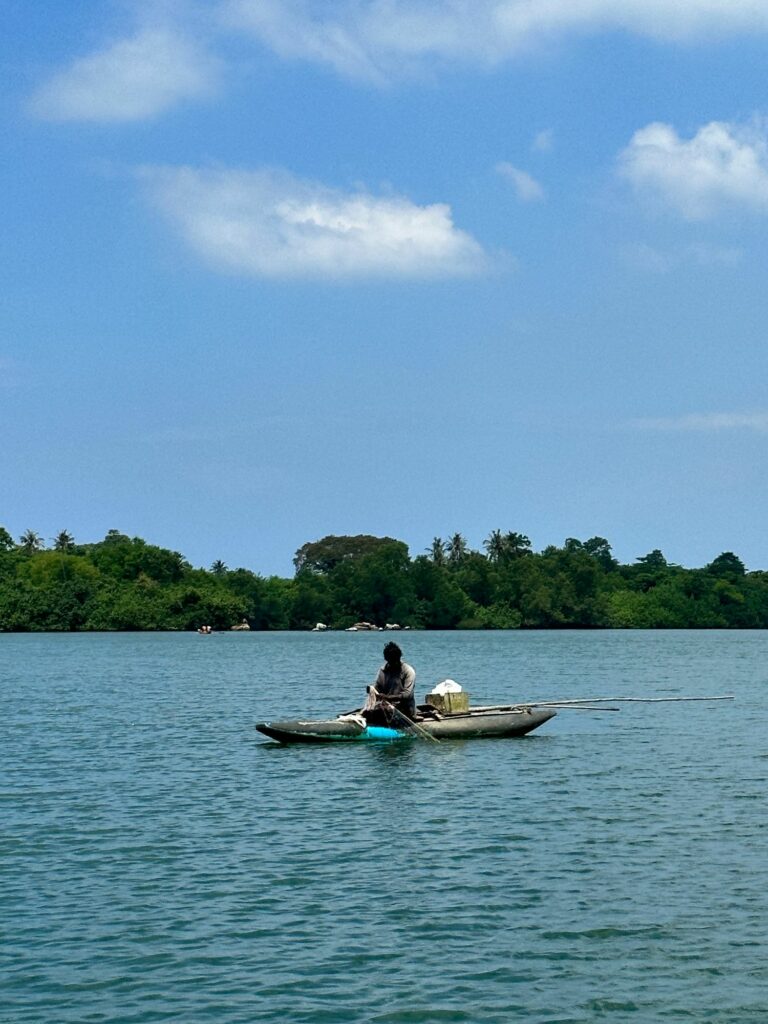 Koggala Lake - Den största sjön på Sri Lanka