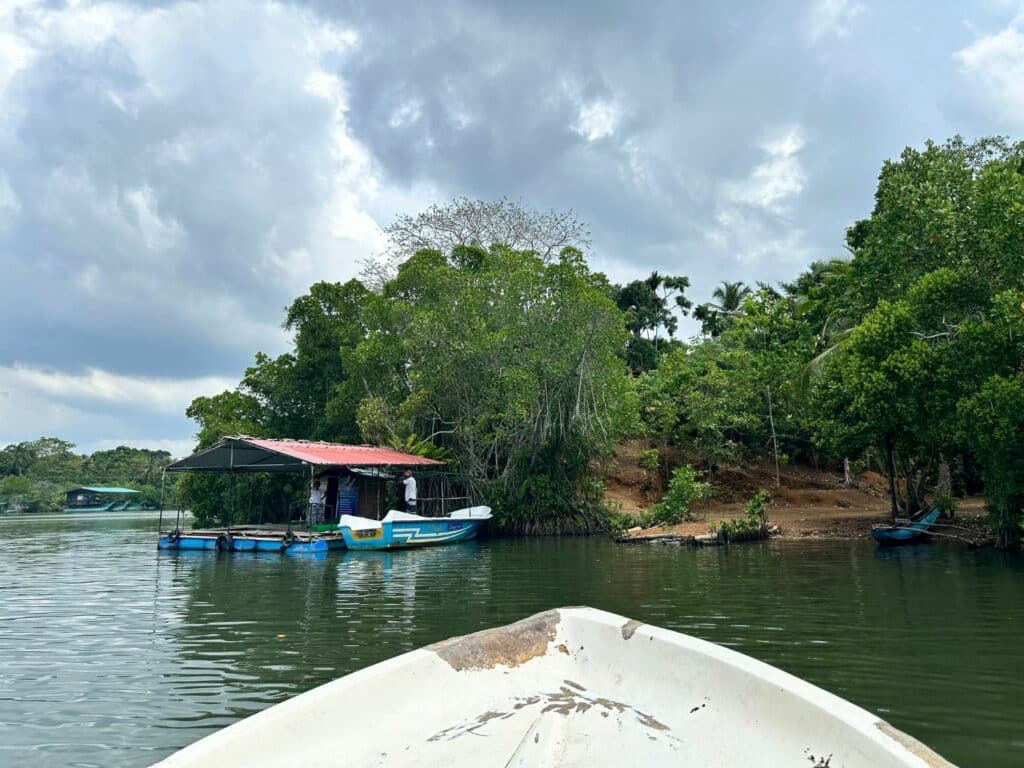 Koggala Lake - Den största sjön på Sri Lanka