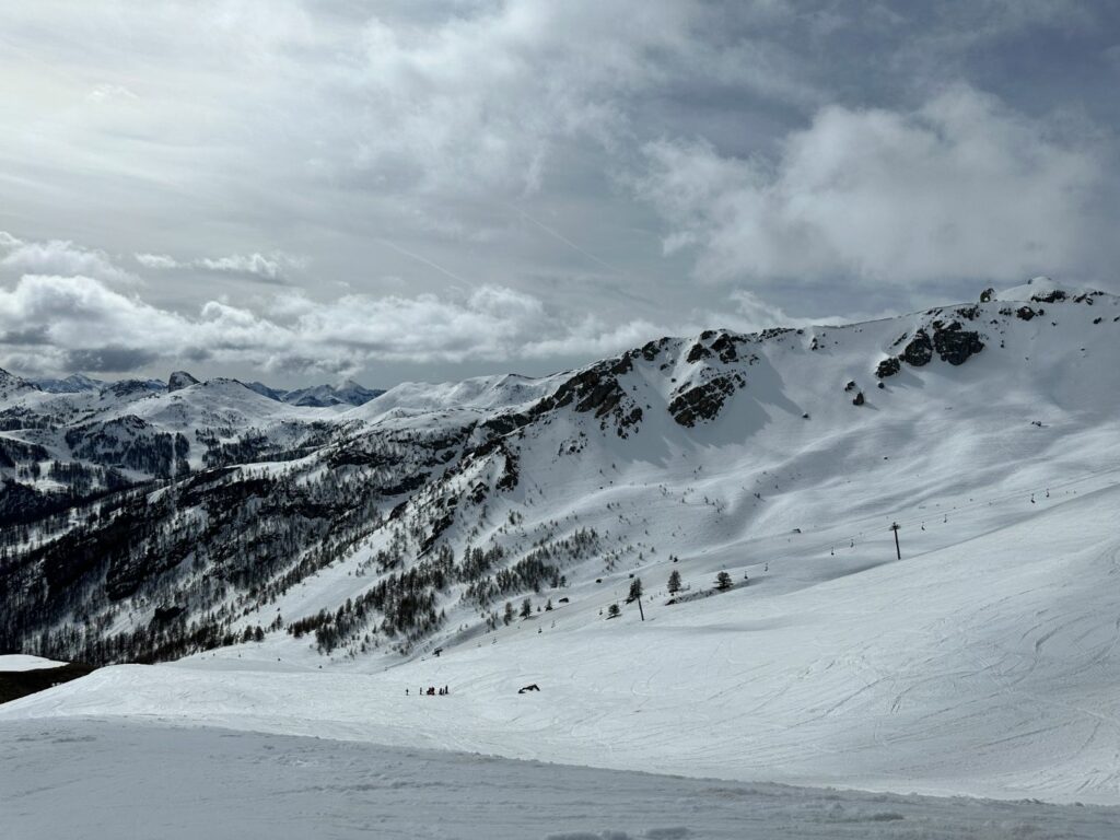 Serre Chevalier - en av de största skidorterna i Frankrike