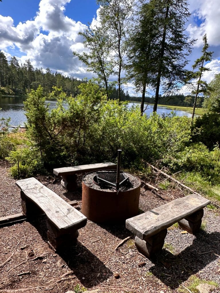 Bastu vid dragsjön i Gyllbergens naturreservat