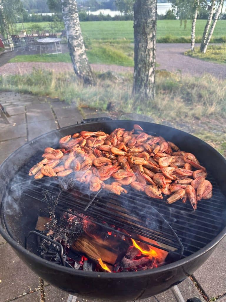 Rökta räkor på grillen