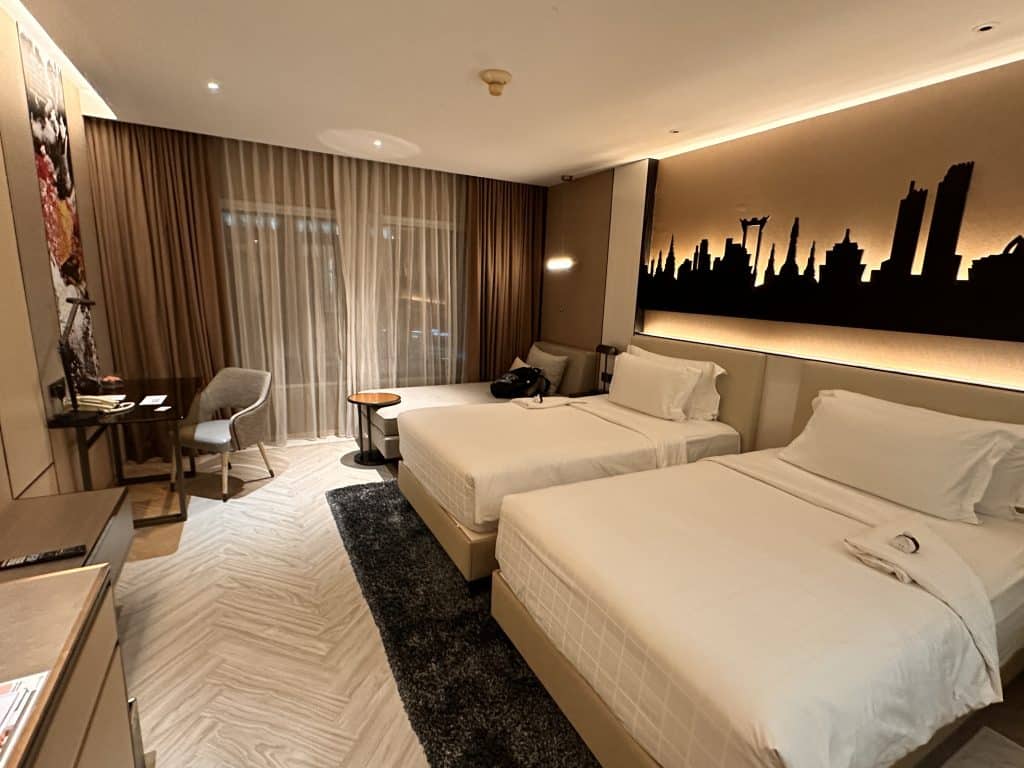 Centralt hotell i Bangkok med pool - Pathumwan Princess Hotel