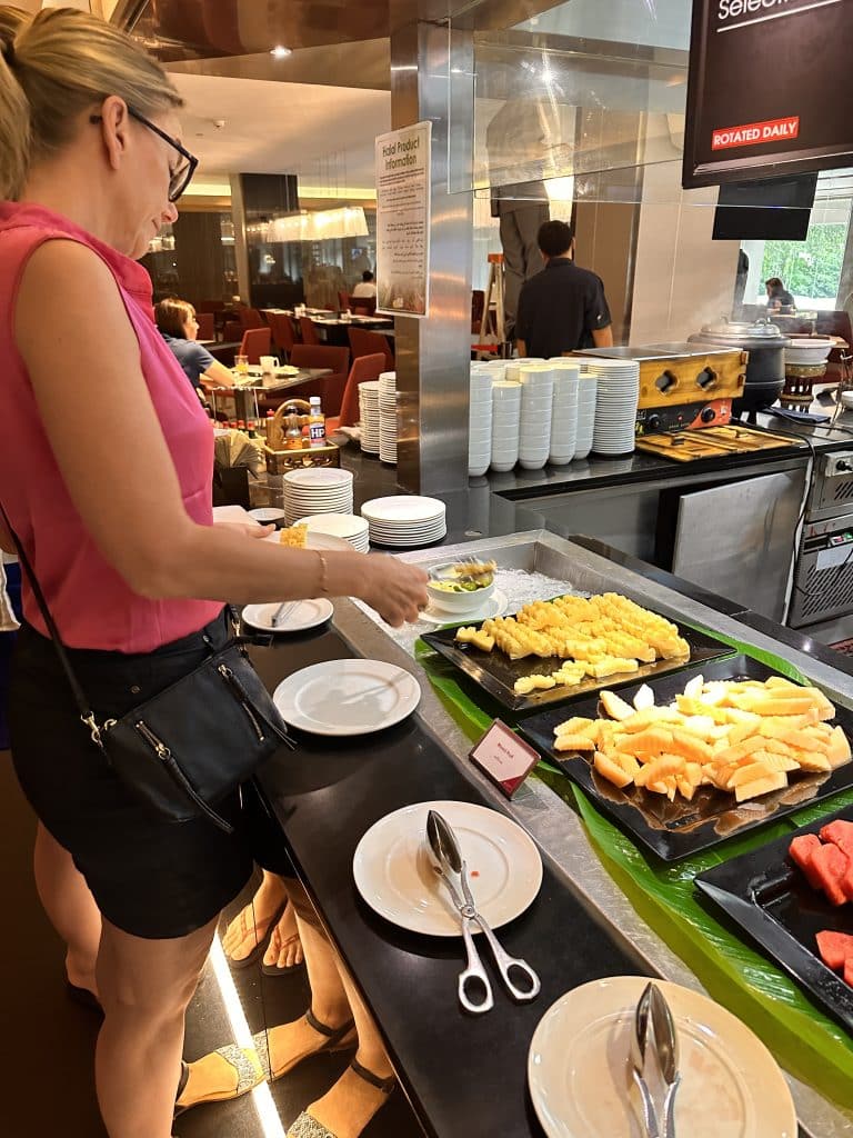 Frukost på Pathumwan Princess Hotel