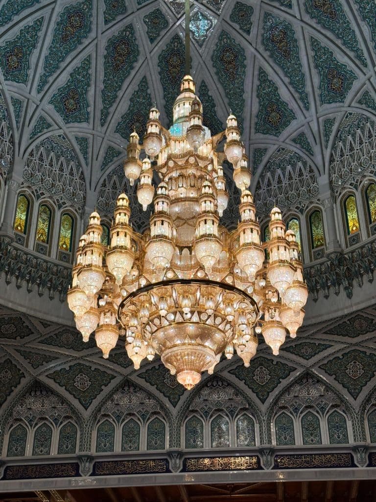 Männens bönesal i Sultan Qaboos Grand Mosque