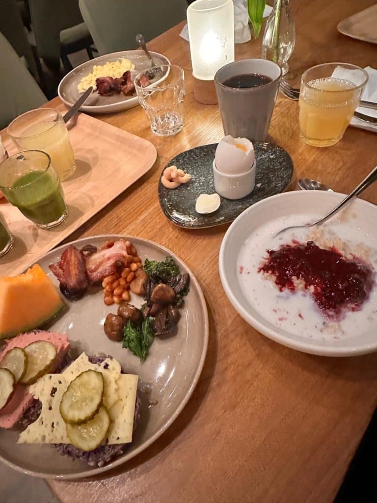 Frukost på Högbo Brukshotell