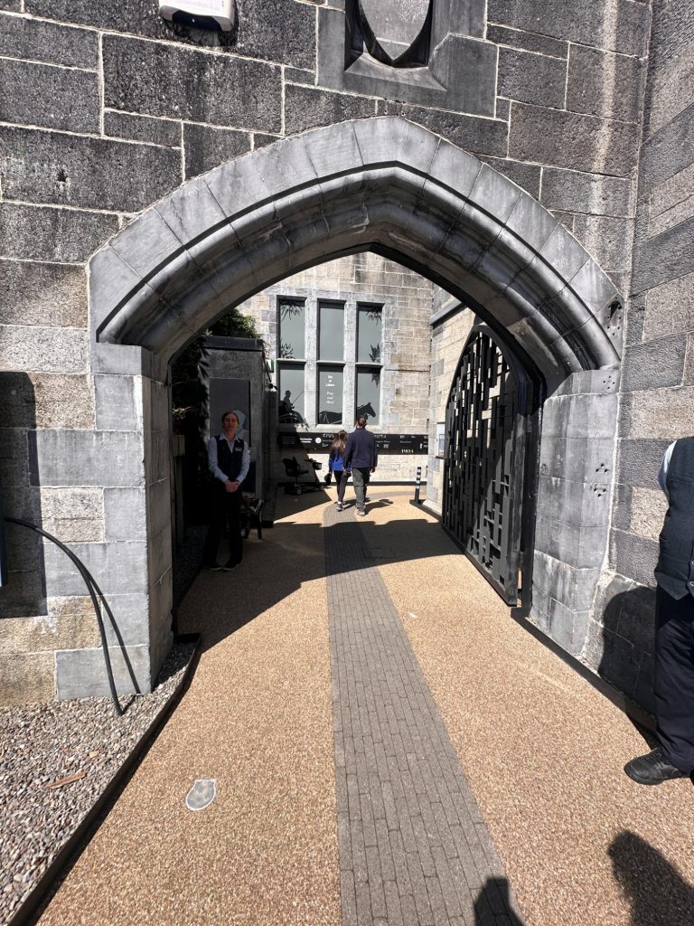 Kylemore Abbey – ett vackert slott i hjärtat av Connemara